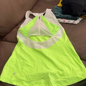 Lululemon top size small